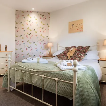 בית נופש Fell View - Dog-friendly House, Enclosed Garden & Great Views פנרית'
