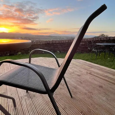 Fell View - Dog-friendly House, Enclosed Garden & Great Views Hébergement de vacances *