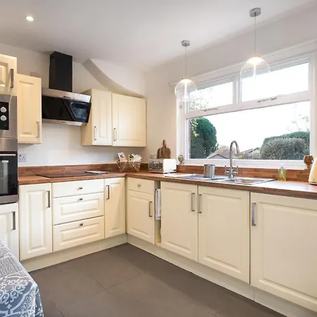 Fell View - Dog-friendly House, Enclosed Garden & Great Views