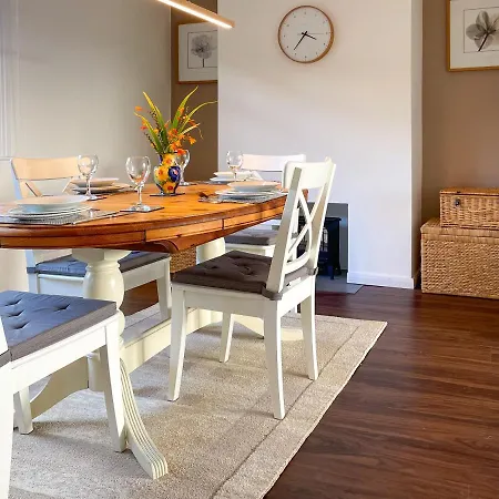 Fell View - Dog-friendly House, Enclosed Garden & Great Views بيت للعطل بنريث