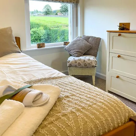 بيت للعطل Fell View - Dog-friendly House, Enclosed Garden & Great Views بنريث